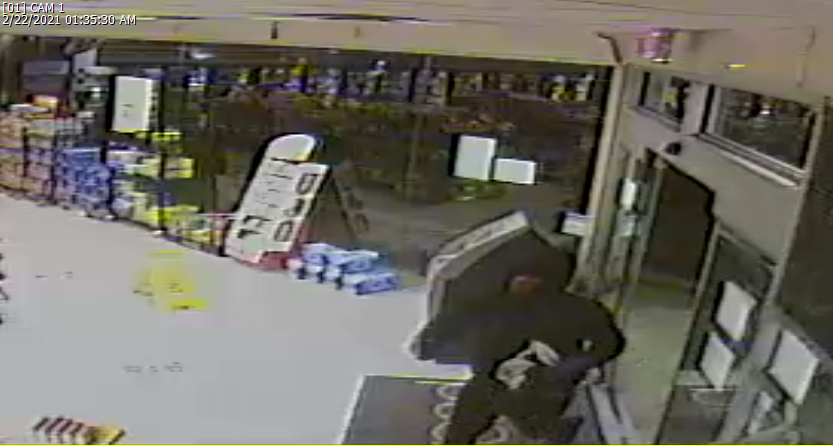 Suspect in attempted robbery at Exxon gas station