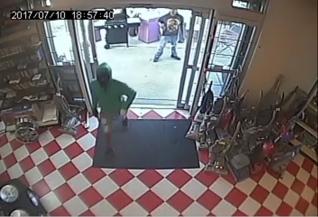 Image of the Houston Cash Pawn roberry suspect
